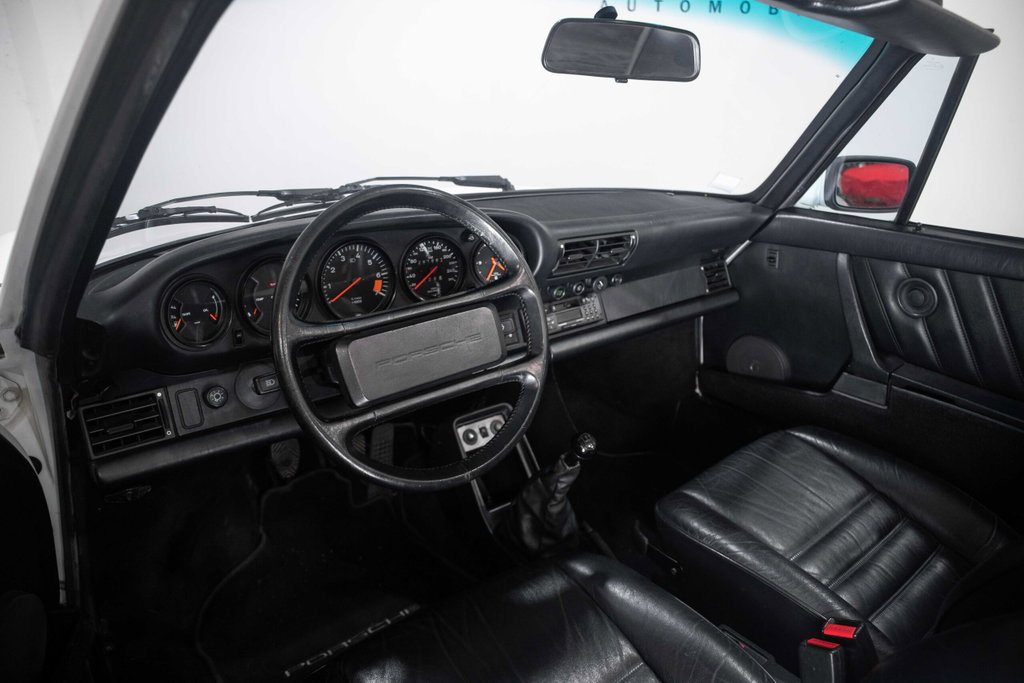 Porsche 911 Carrera 3.2