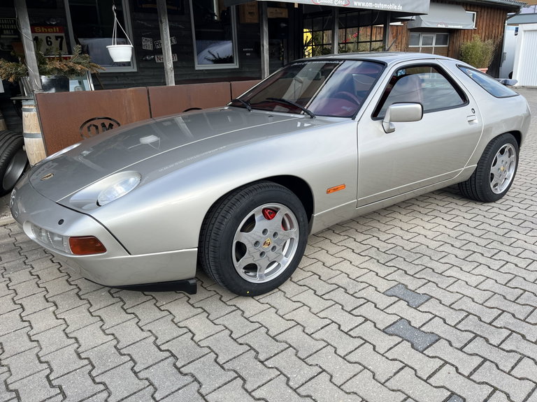Porsche 928 GT
