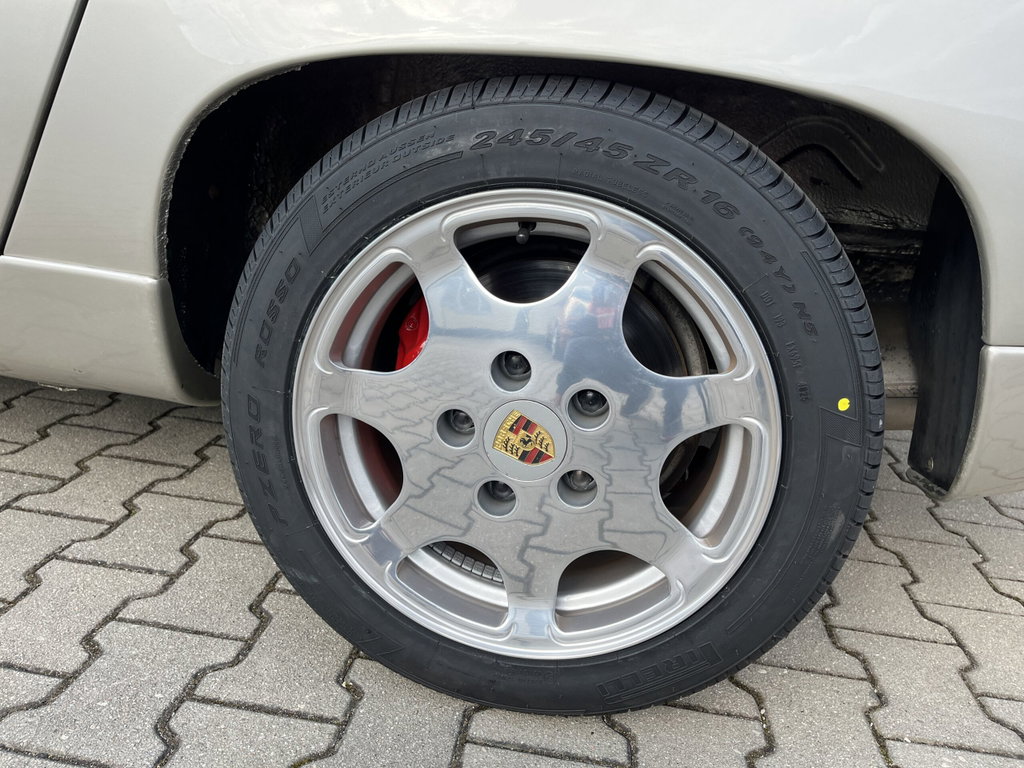 Porsche 928 GT