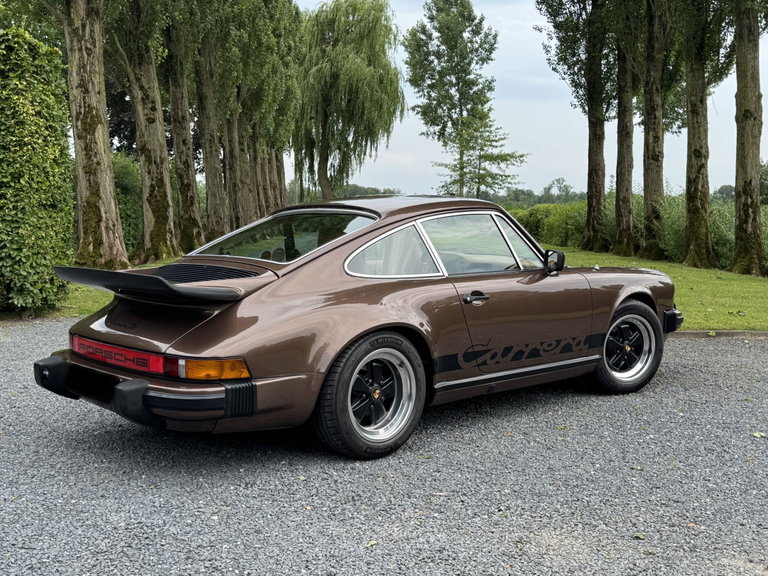 Porsche 911 Carrera 3.0