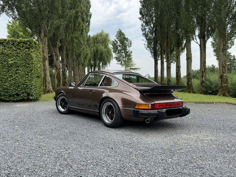 Porsche 911 Carrera 3.0