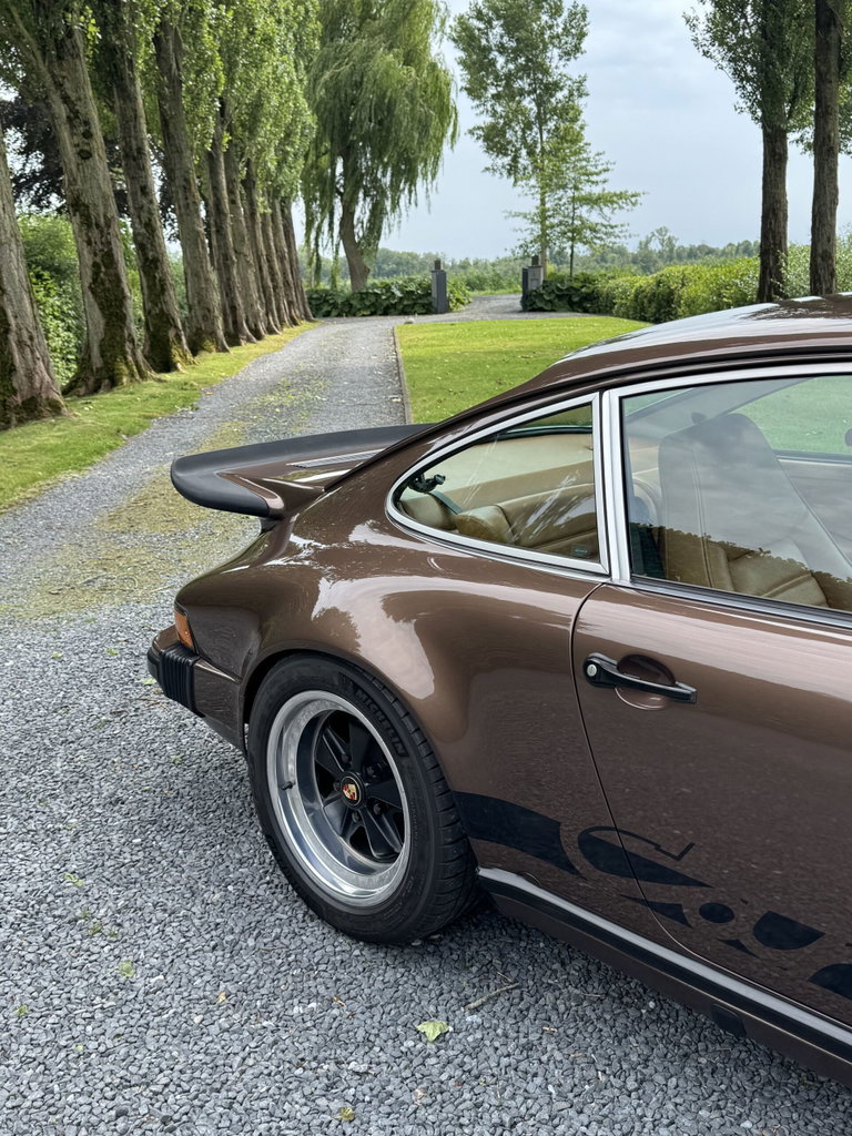 Porsche 911 Carrera 3.0