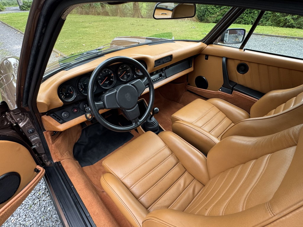 Porsche 911 Carrera 3.0