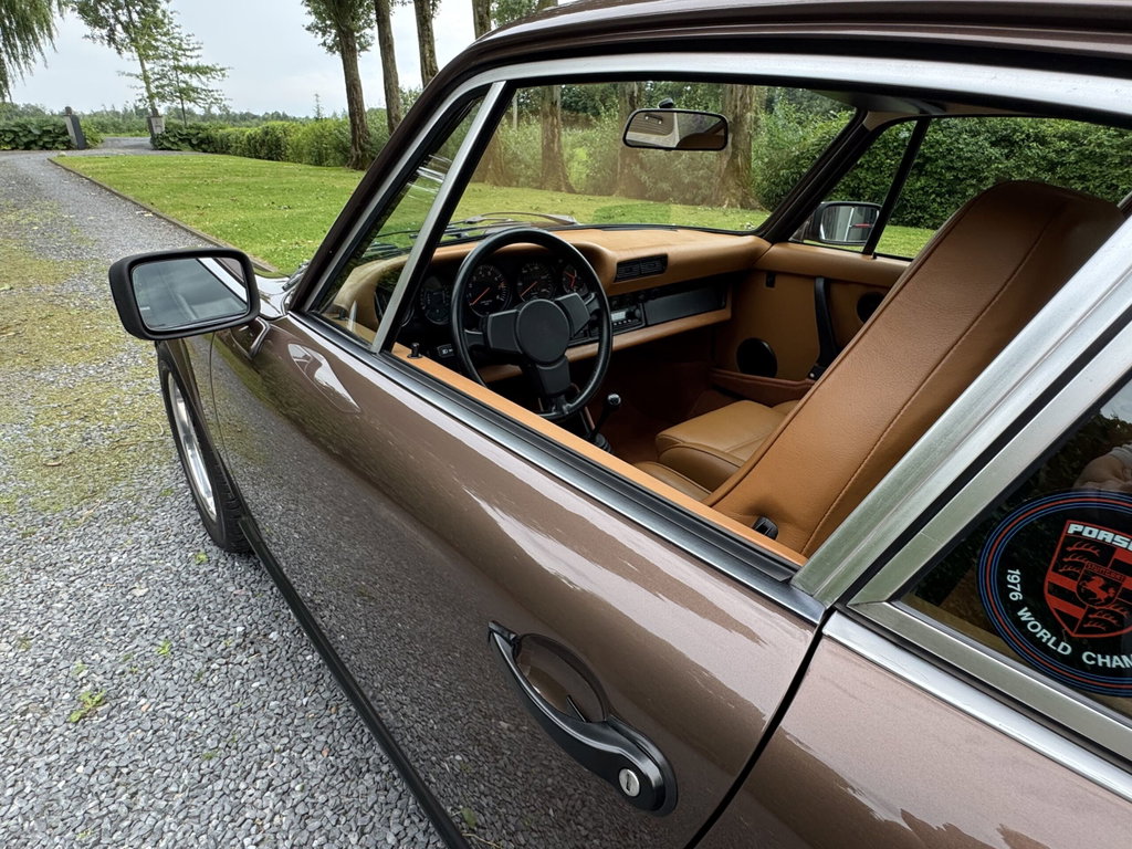 Porsche 911 Carrera 3.0