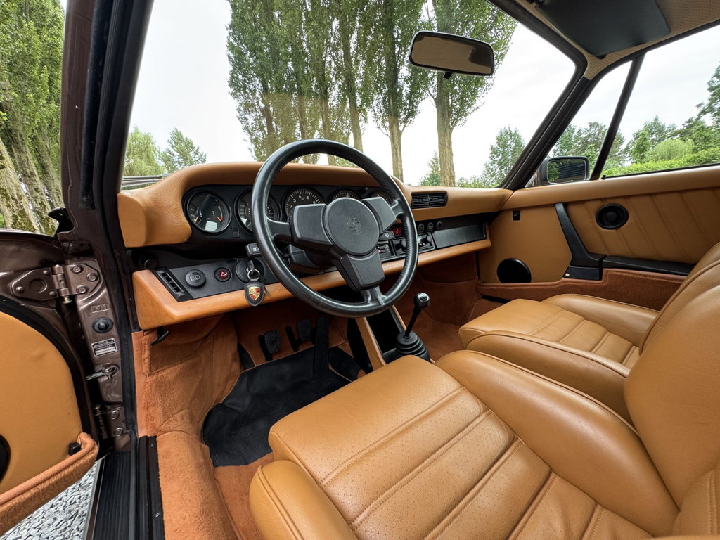 Porsche 911 Carrera 3.0