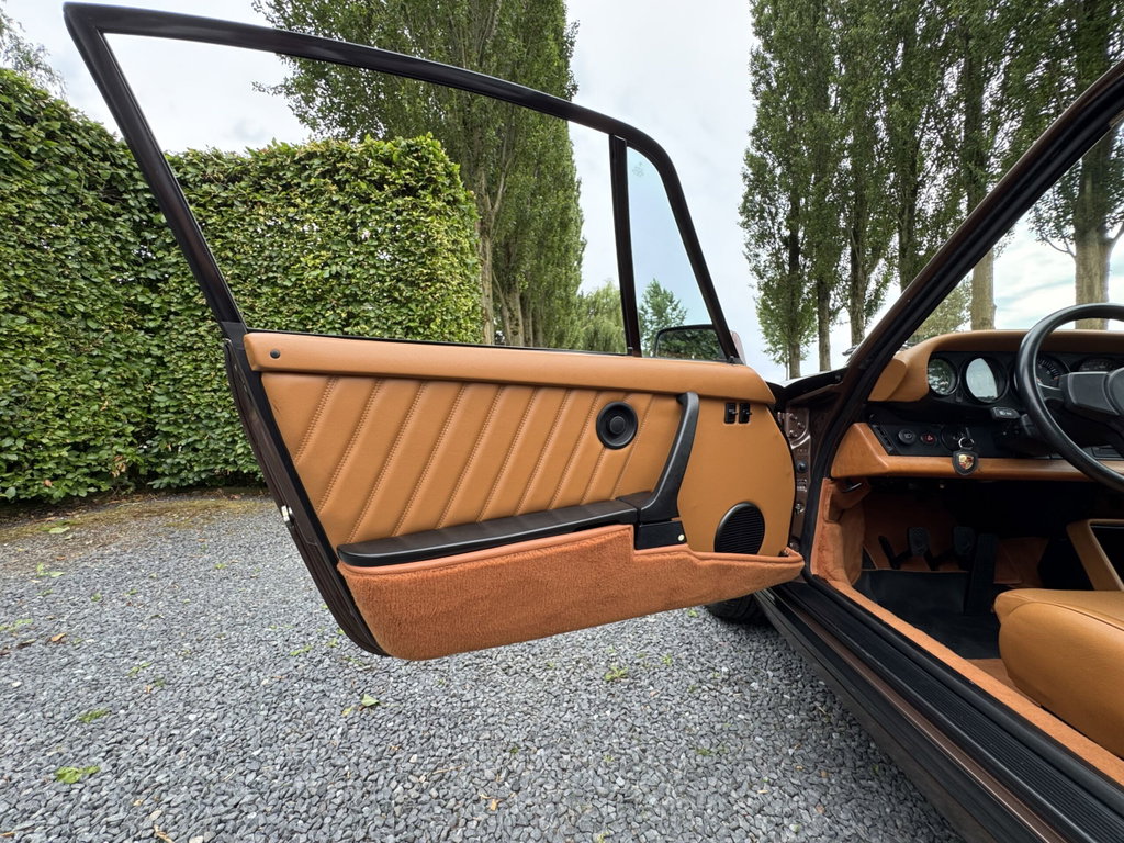 Porsche 911 Carrera 3.0