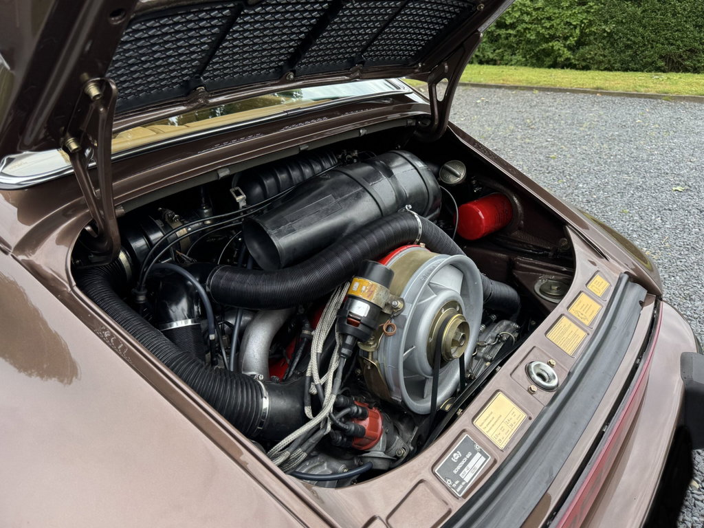 Porsche 911 Carrera 3.0