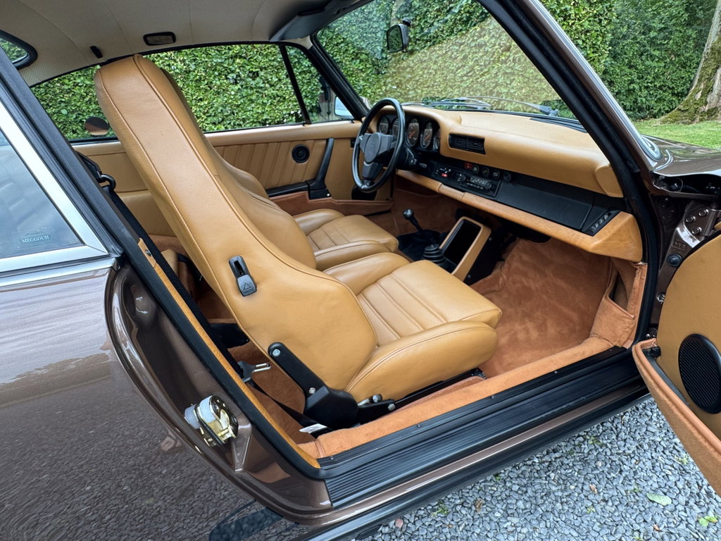 Porsche 911 Carrera 3.0