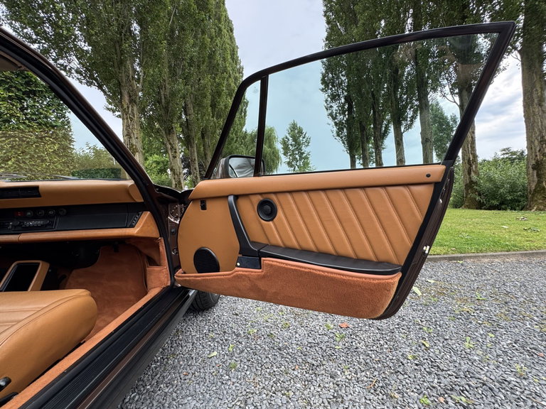 Porsche 911 Carrera 3.0