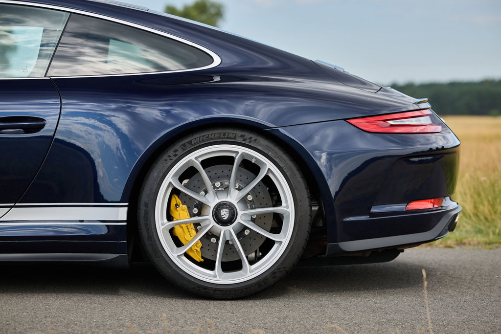 Porsche 991.2 GT3 Touring