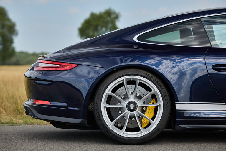 Porsche 991.2 GT3 Touring