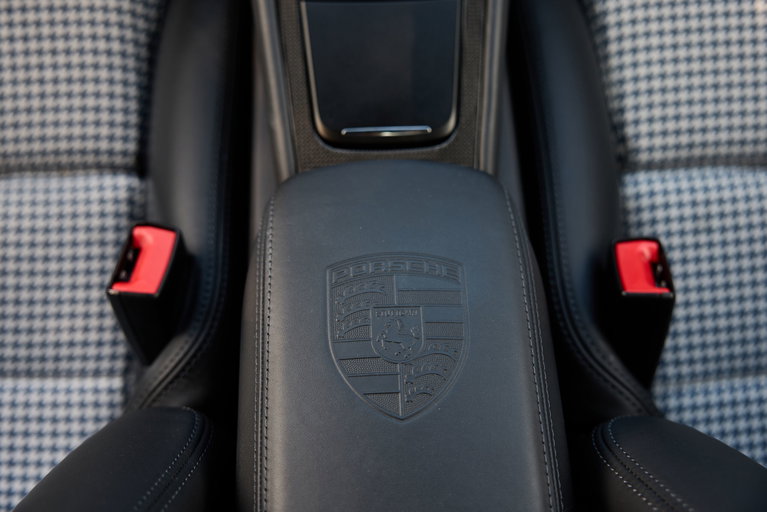 Porsche 991.2 GT3 Touring