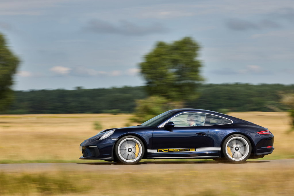 Porsche 991.2 GT3 Touring