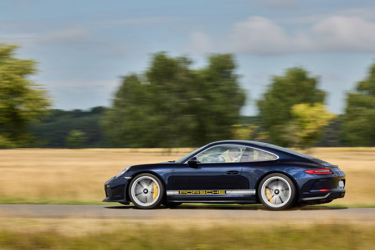 Porsche 991.2 GT3 Touring