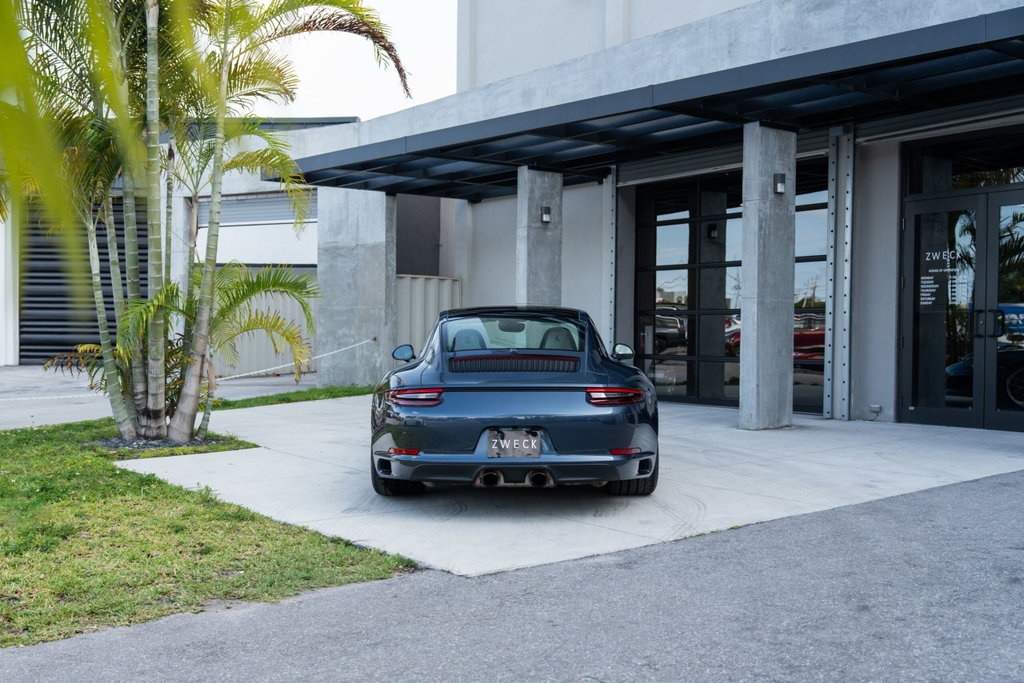 Porsche 991.2 Carrera GTS