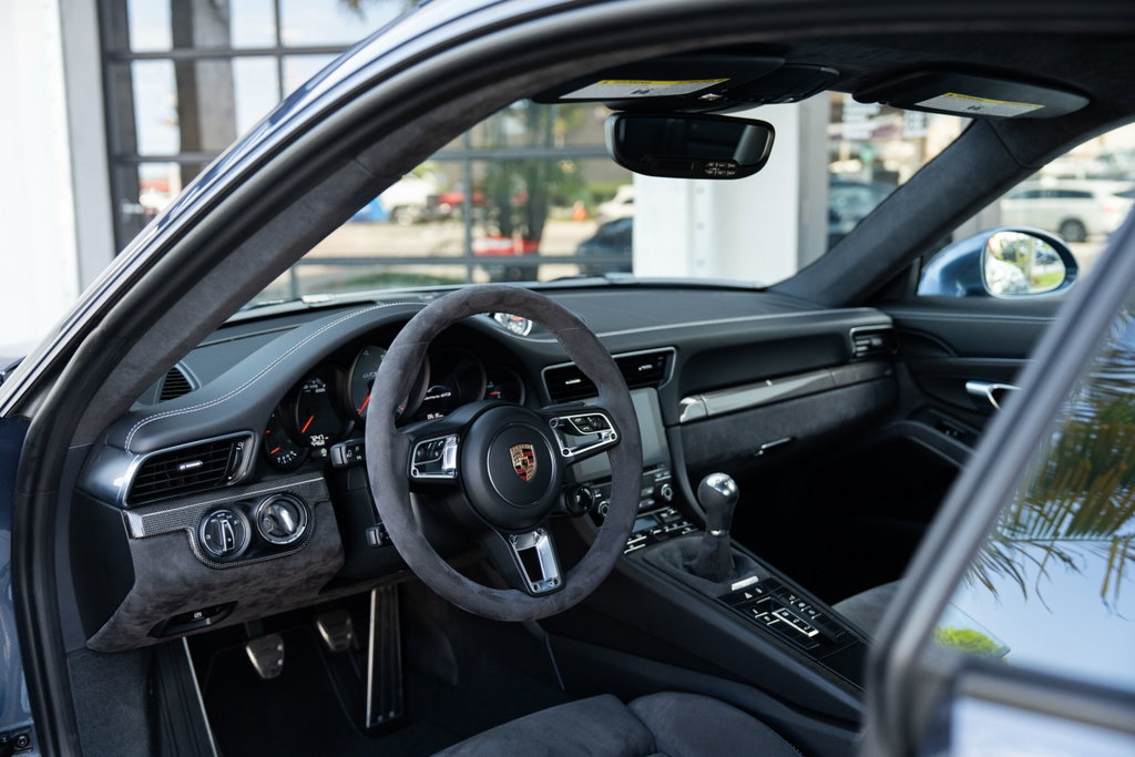 Porsche 991.2 Carrera GTS