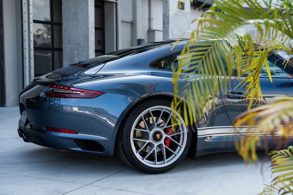 Porsche 991.2 Carrera GTS