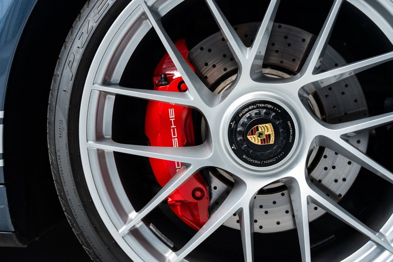Porsche 991.2 Carrera GTS