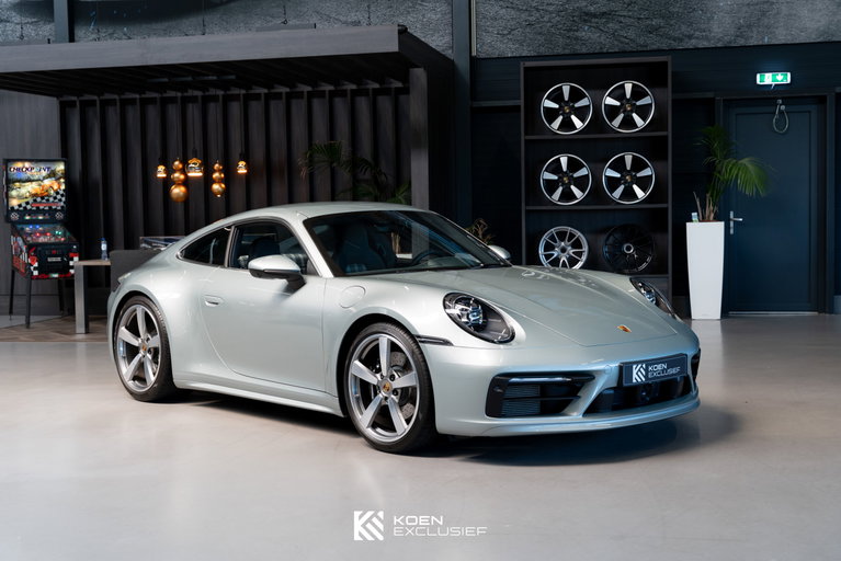 Porsche 992 Carrera 4S
