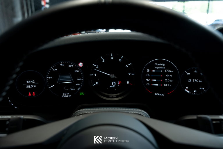 Porsche 992 Carrera 4S