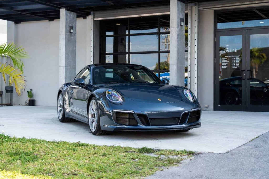 Porsche 991.2 Carrera GTS