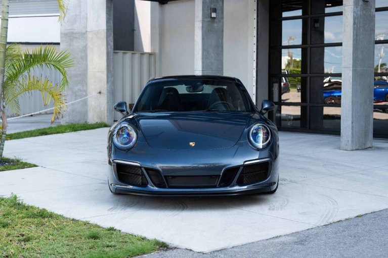 Porsche 991.2 Carrera GTS