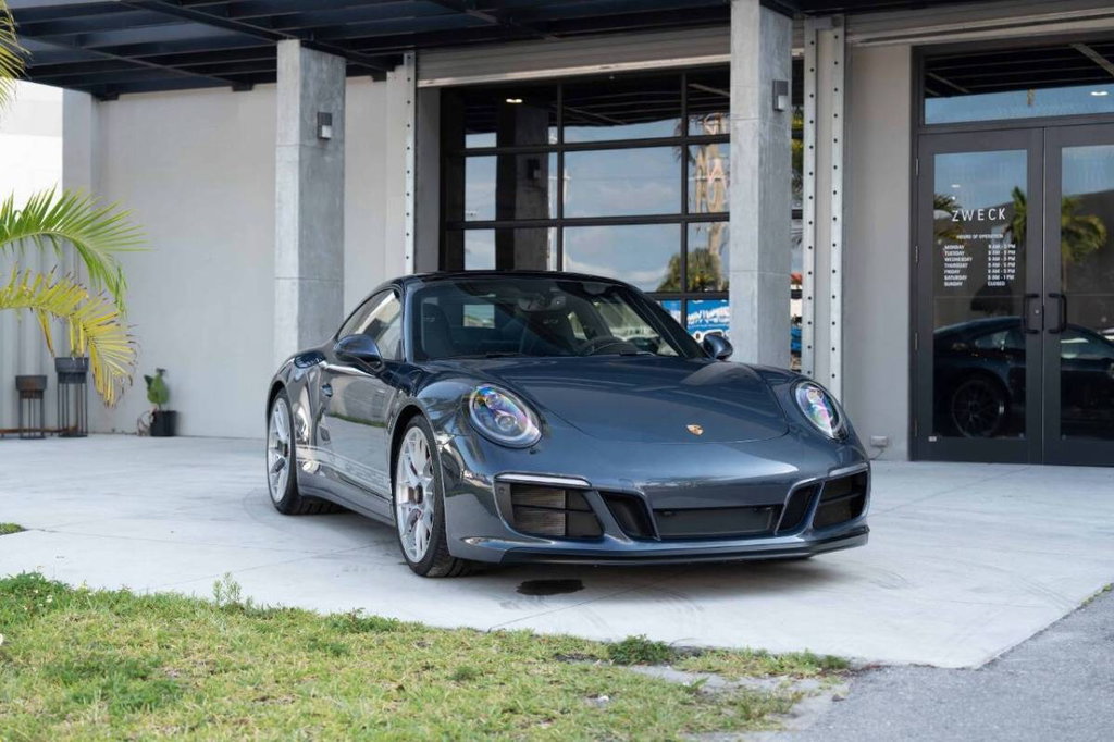 Porsche 991.2 Carrera GTS