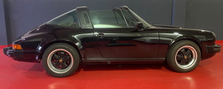 Porsche 911 Carrera 3.2 (US)