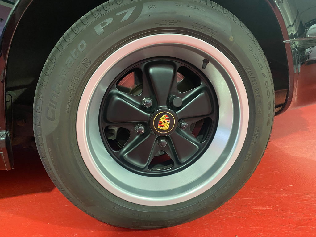 Porsche 911 Carrera 3.2 (US)