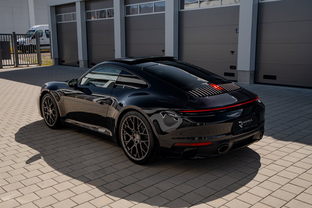 Porsche 992 Carrera 4S