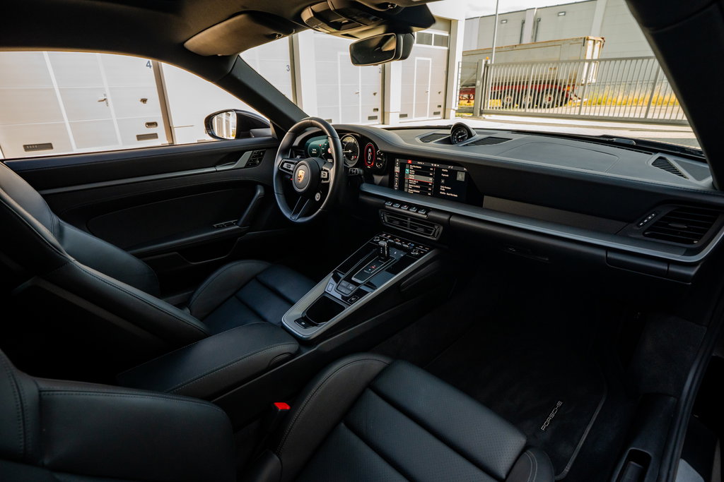 Porsche 992 Carrera 4S
