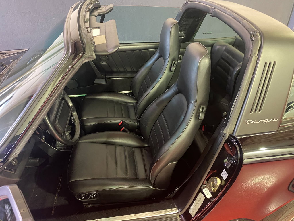 Porsche 911 Carrera 3.2 (US)