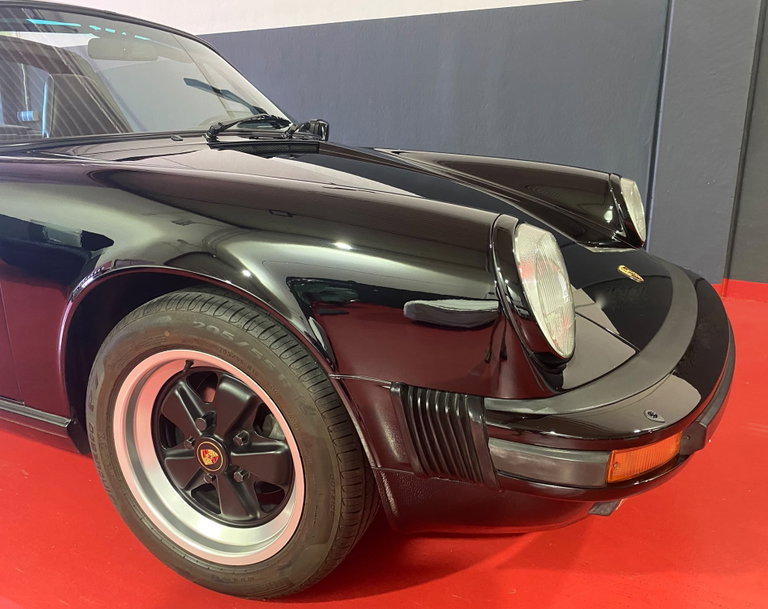 Porsche 911 Carrera 3.2 (US)