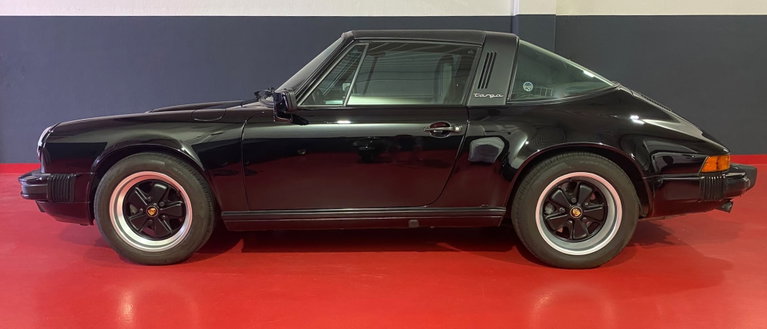 Porsche 911 Carrera 3.2 (US)