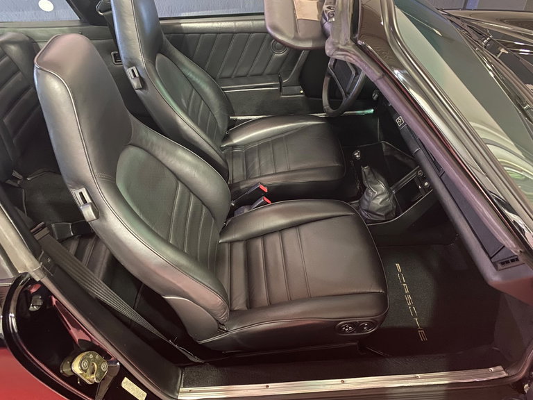 Porsche 911 Carrera 3.2 (US)