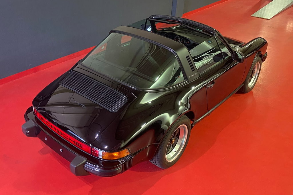 Porsche 911 Carrera 3.2 (US)