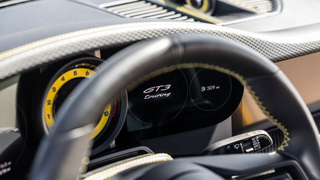Porsche 992 GT3 Touring