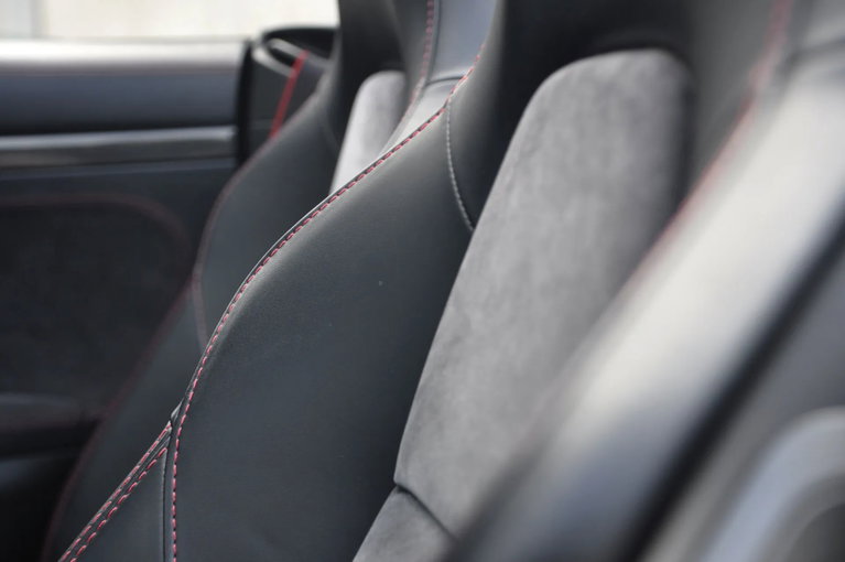 Porsche 991 Carrera GTS