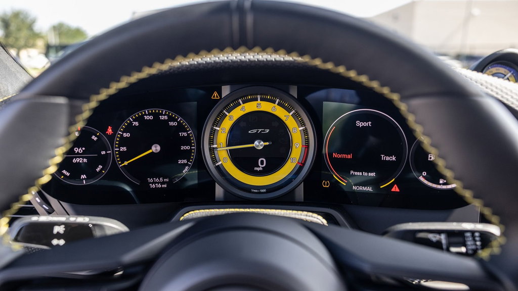 Porsche 992 GT3 Touring