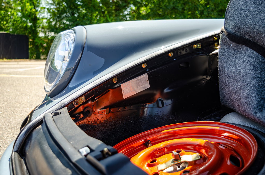 Porsche 911 Backdate