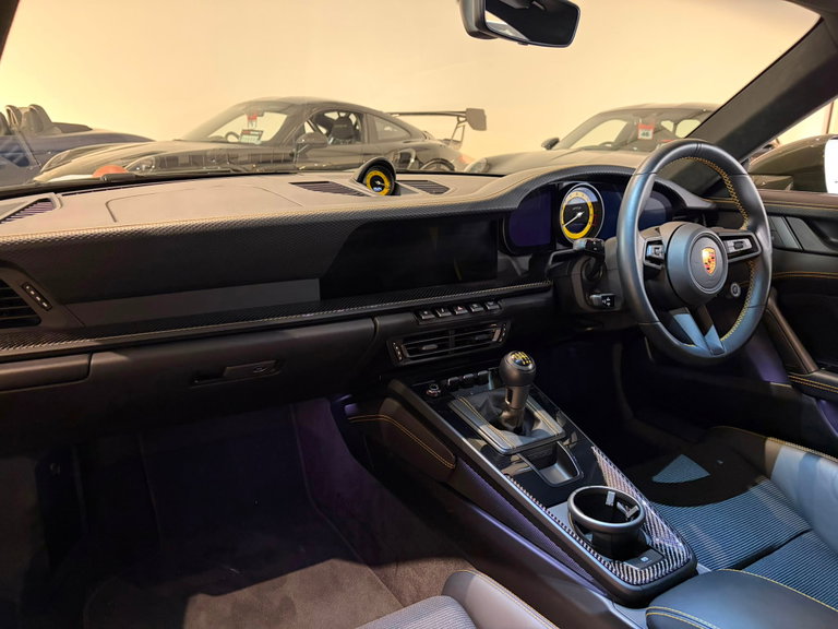 Porsche 992 GT3 Touring