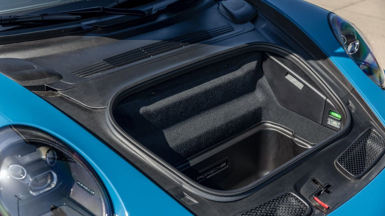 Porsche 992 GT3 Touring