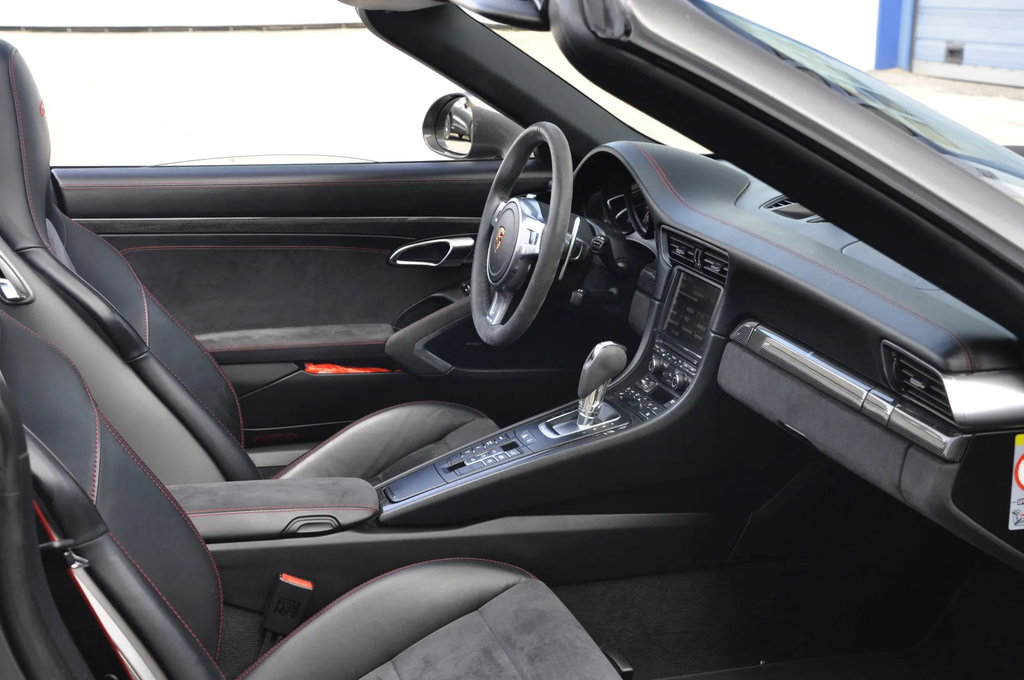 Porsche 991 Carrera GTS