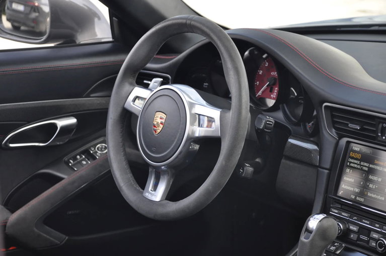 Porsche 991 Carrera GTS