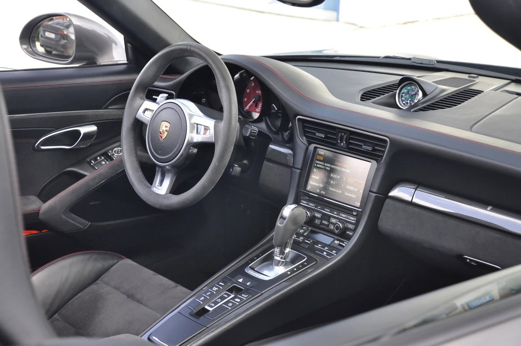 Porsche 991 Carrera GTS