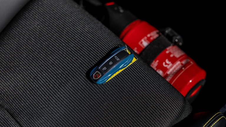 Porsche 992 GT3 Touring