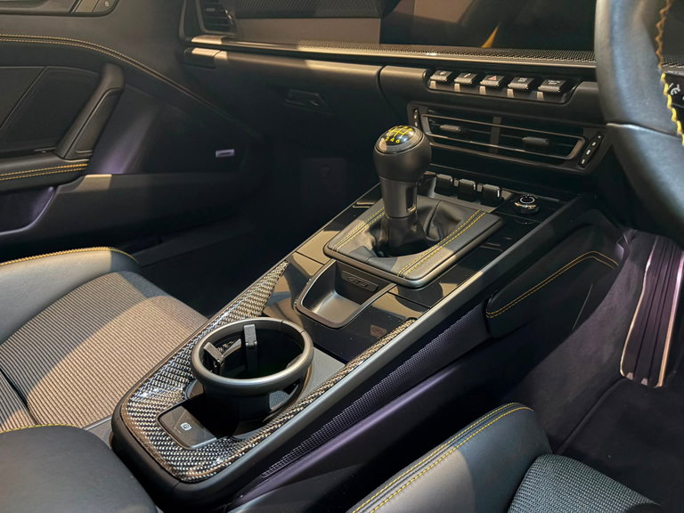 Porsche 992 GT3 Touring