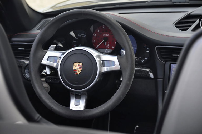 Porsche 991 Carrera GTS