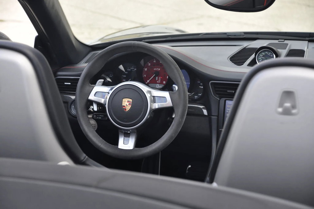 Porsche 991 Carrera GTS