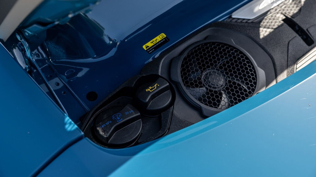 Porsche 992 GT3 Touring